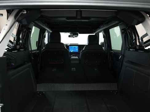 Used 2024 Ford Bronco Badlands AWD/4WD image 19