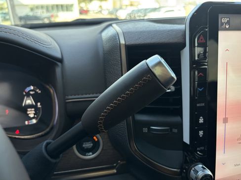 New 2026 RAM 2500 Limited AWD/4WD image 24