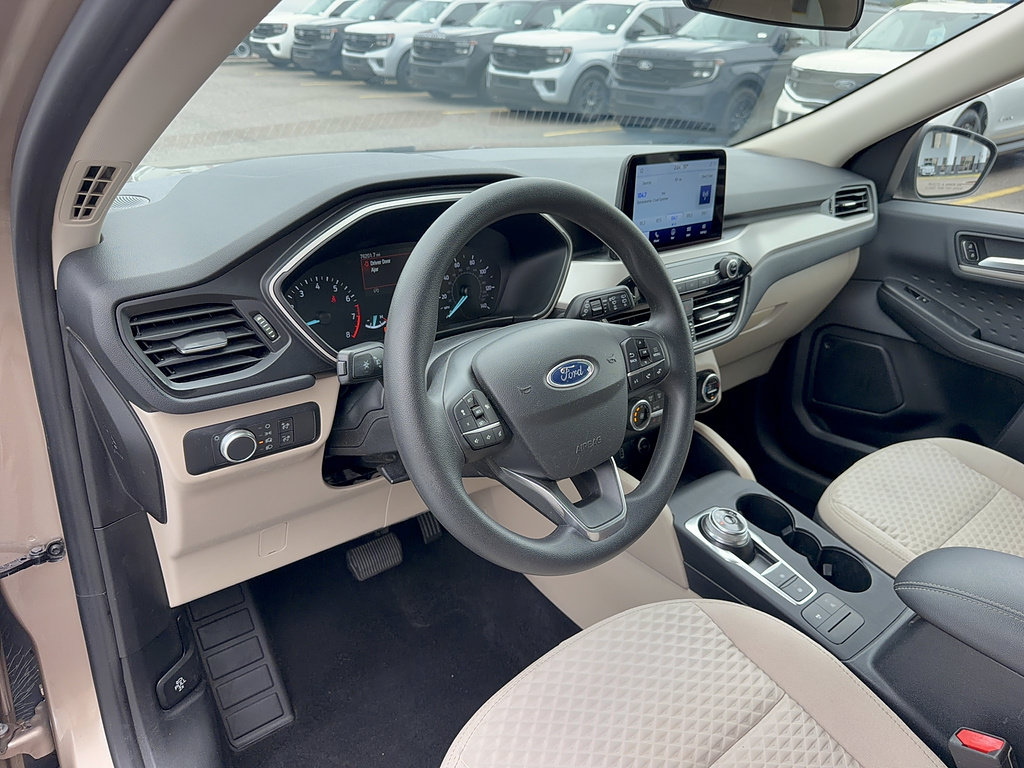 Used 2020 Ford Escape SE FWD image 11
