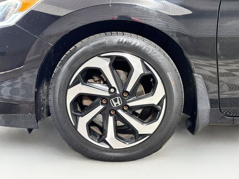 Used 2017 Honda Accord EX-L image 27