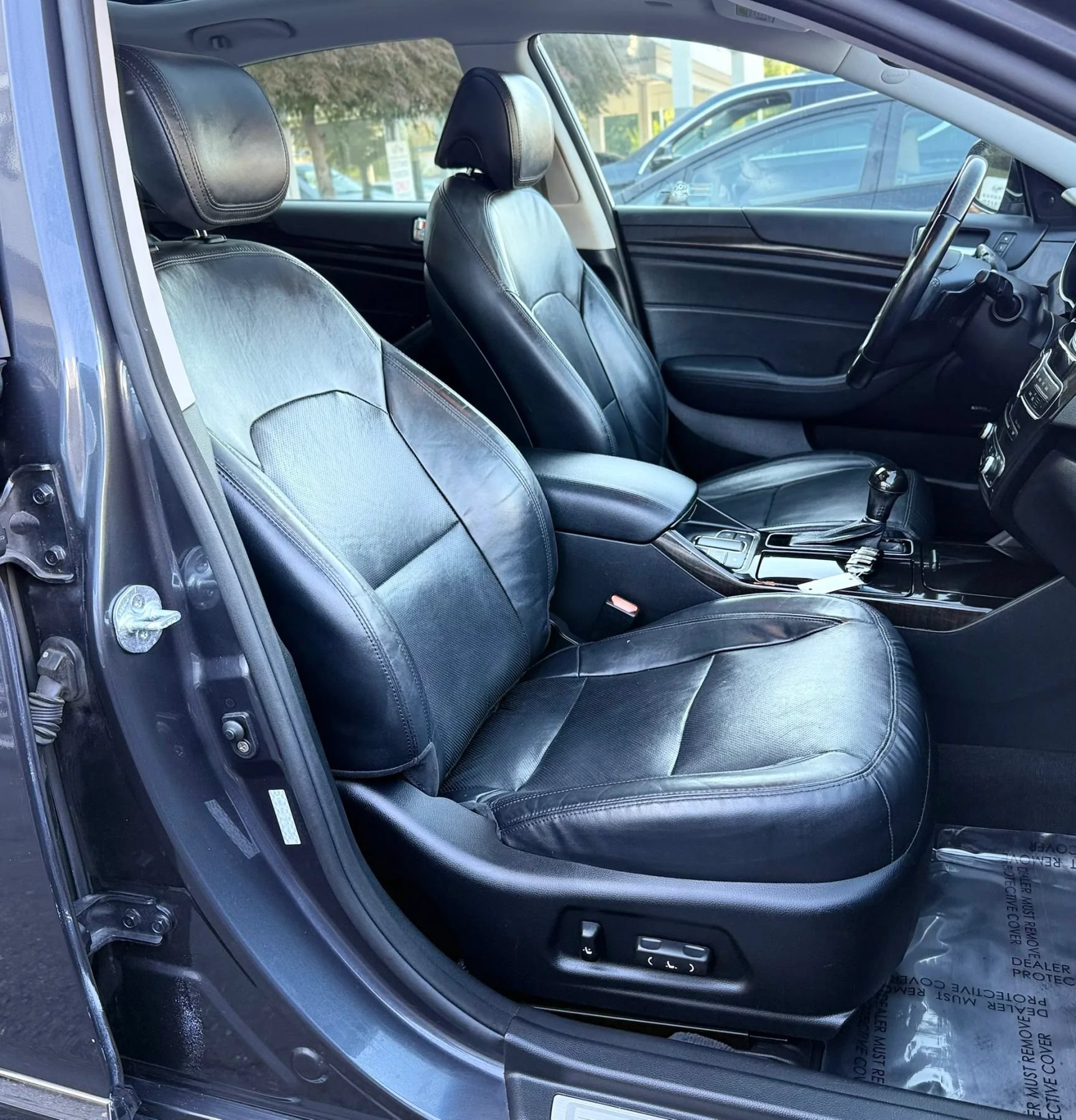 Used 2015 Kia Cadenza Premium w/ Luxury Package FWD image 40