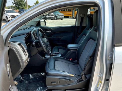 Used 2017 Chevrolet Colorado Z71 AWD/4WD image 23