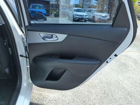 Used 2023 Kia Forte LXS w/ LXS Technology Package FWD image 29