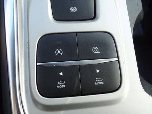 Used 2022 Ford Explorer Limited w/ Equipment Group 301A image 16