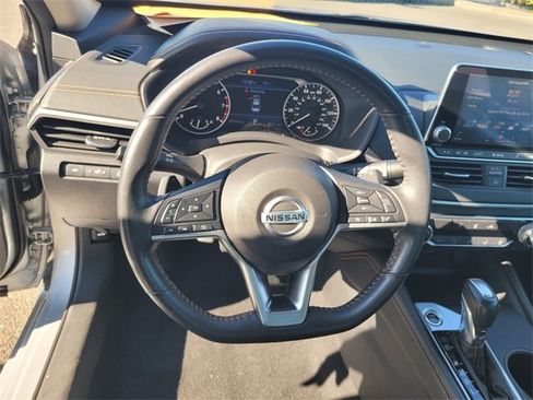 Certified 2022 Nissan Altima 2.5 SR image 30