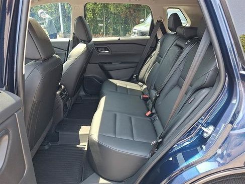Certified 2024 Nissan Rogue SV w/ SV Premium Package FWD image 11