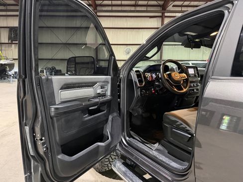 Used 2021 RAM 2500 Big Horn AWD/4WD image 10