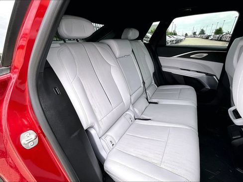 Used 2024 Cadillac Lyriq Luxury RWD image 33