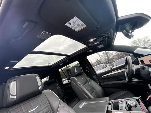 Certified 2025 Cadillac Escalade Sport Platinum w/ LPO, Floor Liner Package image 27