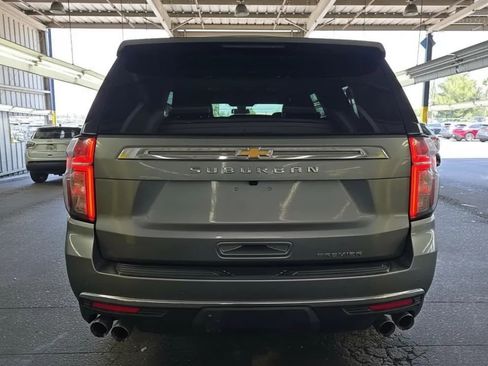 Used 2022 Chevrolet Suburban Premier RWD image 5