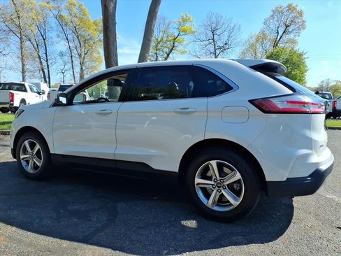 Used 2023 Ford Edge SEL w/ Convenience Package AWD/4WD image 3