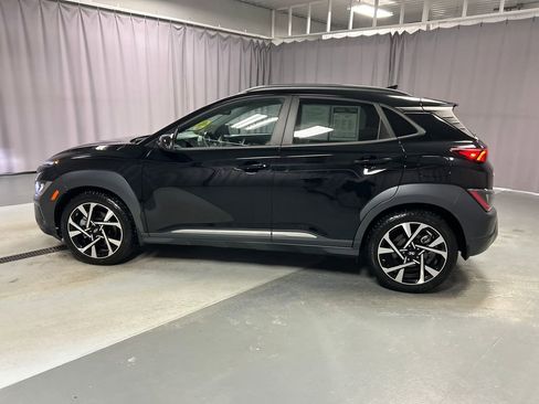 Used 2023 Hyundai Kona Limited image 4