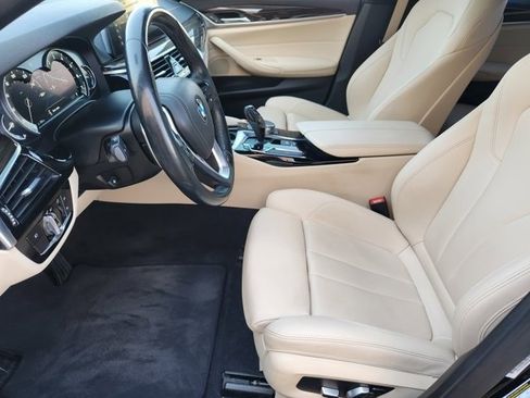 Used 2018 BMW 530i image 12