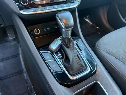 Used 2019 Hyundai Ioniq Plug-In Hybrid image 30