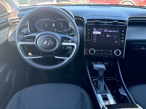 Used 2022 Hyundai Tucson SE w/ Cargo Package image 18