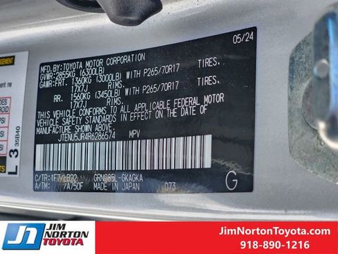 Used 2024 Toyota 4Runner SR5 Premium image 34