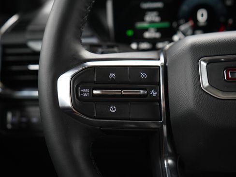 Used 2025 GMC Acadia Elevation w/ Elevation Premium Package AWD/4WD image 27