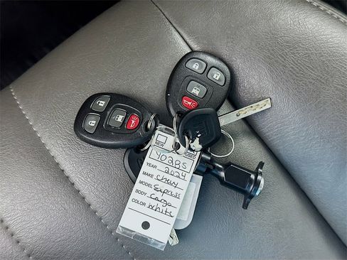 Used 2024 Chevrolet Express 2500 image 33