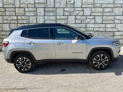 Used 2023 Jeep Compass Limited AWD/4WD image 6