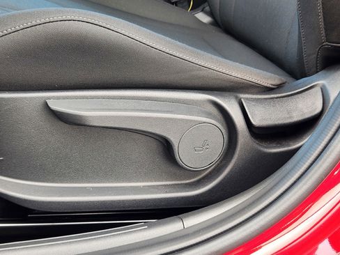 Used 2025 Hyundai Elantra Blue image 6