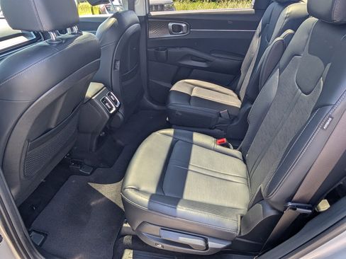 Used 2025 Kia Sorento EX w/ EX Panoramic Sunroof Package AWD/4WD image 15