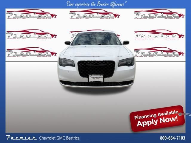 Used 2022 Chrysler 300 Touring w/ Sport Appearance Package AWD/4WD image 9