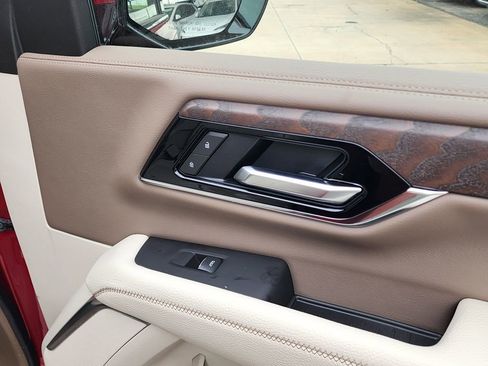 New 2026 GMC Yukon Denali w/ Denali Reserve Package AWD/4WD image 46