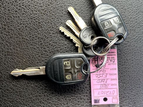 Used 2011 Ford F150 XLT image 18