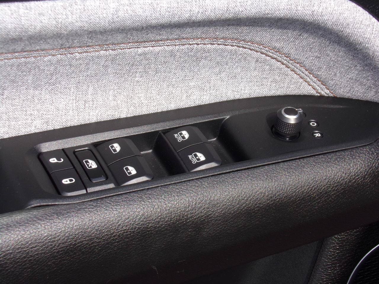 Used 2022 Jeep Compass Latitude AWD/4WD image 13