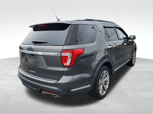 Used 2018 Ford Explorer Limited image 19