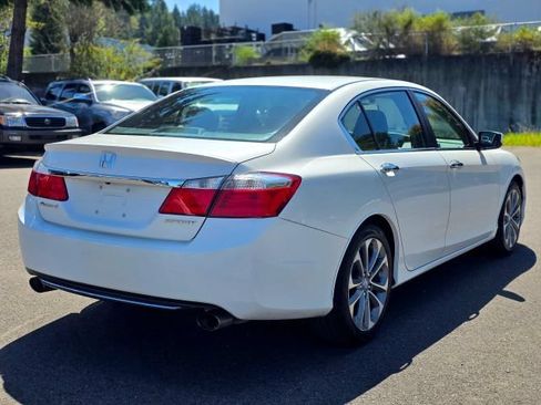 Used 2015 Honda Accord Sport image 9