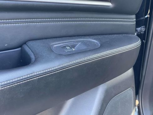 Used 2019 INFINITI QX60 Luxe w/ Essential Package image 14