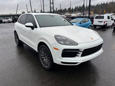 Used 2021 Porsche Cayenne S image 3