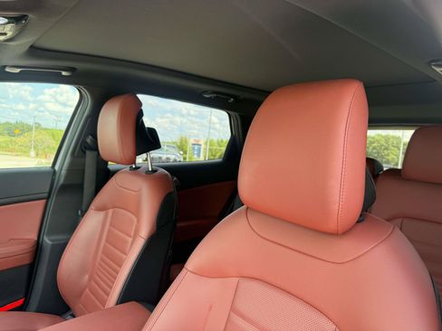 Used 2023 Kia Sportage SX FWD image 10