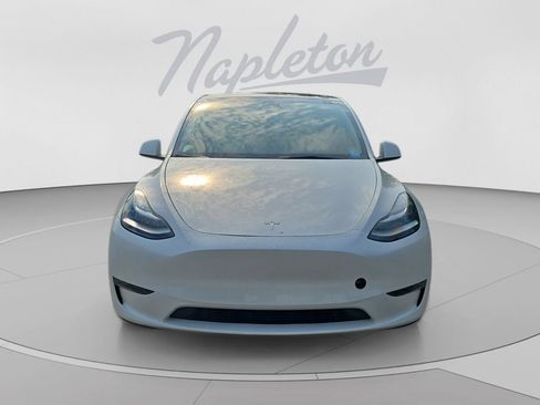 Used 2023 Tesla Model Y Long Range AWD/4WD image 9