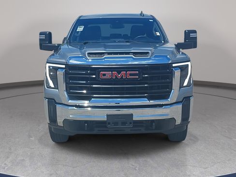 Used 2024 GMC Sierra 2500 Pro AWD/4WD image 2