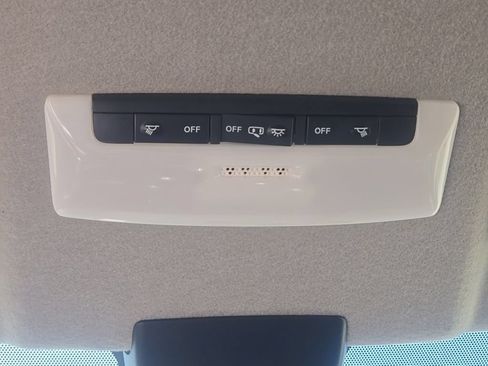 Used 2023 Nissan Kicks SV FWD image 18