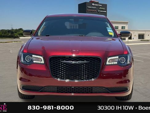 Used 2023 Chrysler 300 Touring w/ Sport Appearance Package RWD image 9