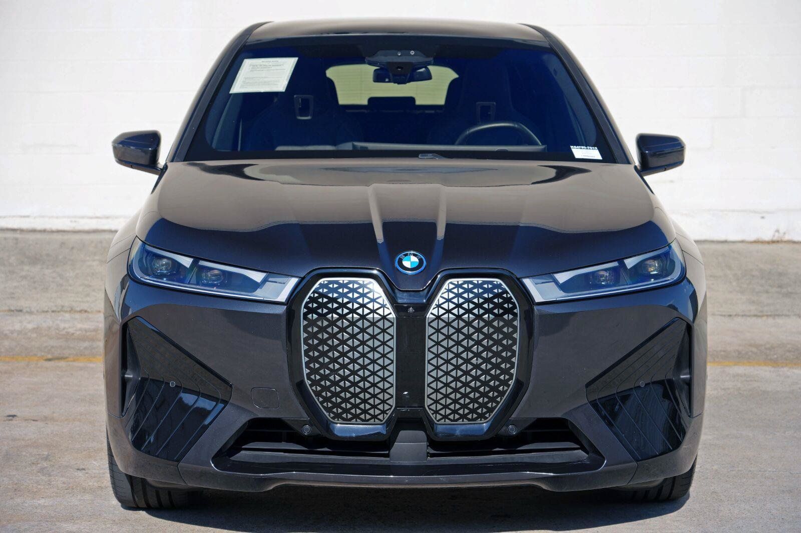 Used 2022 BMW iX xDrive50 w/ Premium Package AWD/4WD image 52