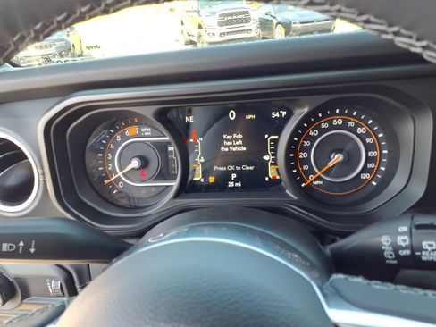 Used 2026 Jeep Wrangler Unlimited Sahara w/ Dual Top Group AWD/4WD image 22