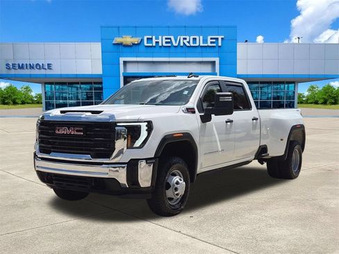 Used 2024 GMC Sierra 3500 Pro w/ Convenience Package AWD/4WD image 2