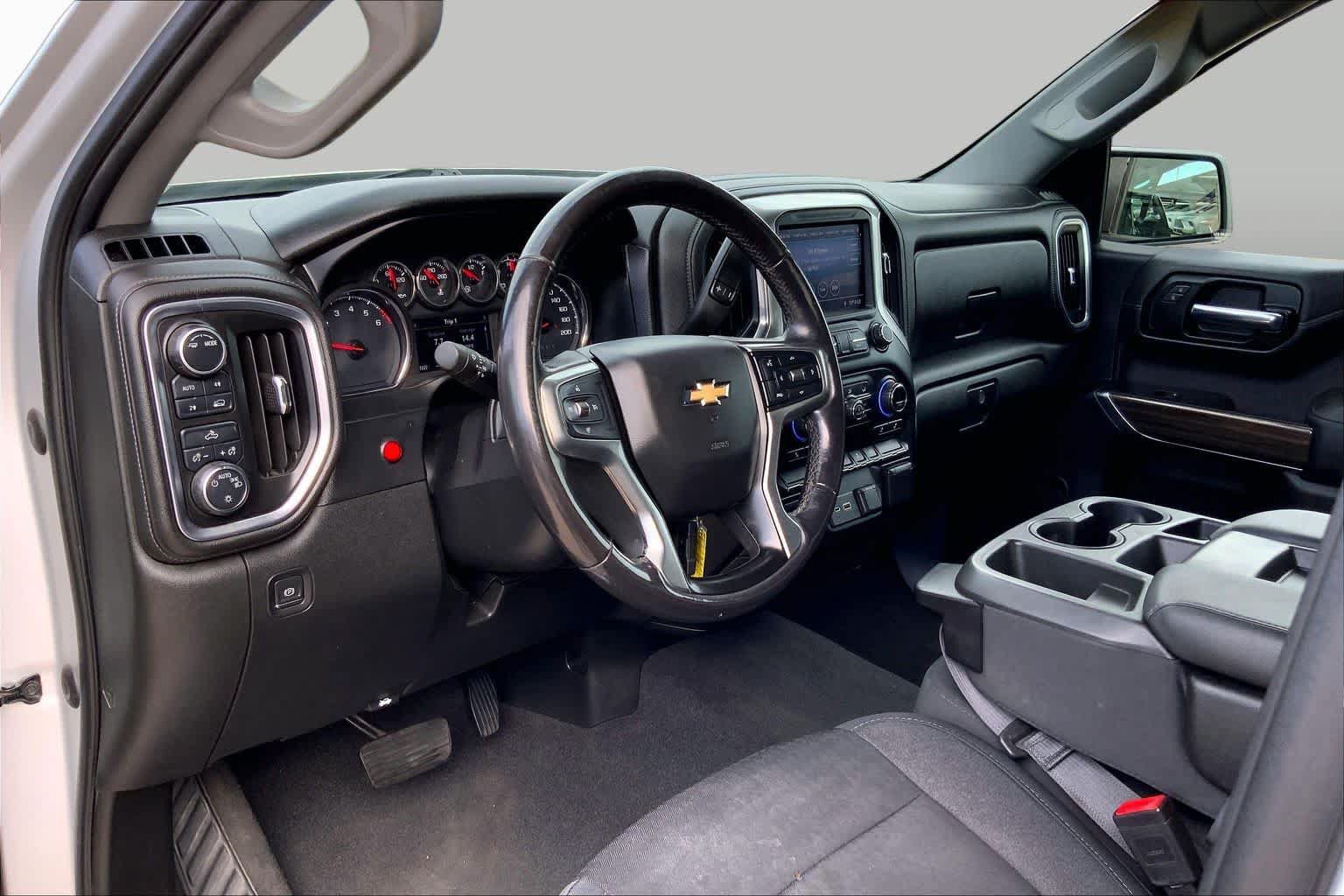 Used 2020 Chevrolet Silverado 1500 LT w/ Fleet Comfort Package AWD/4WD image 17
