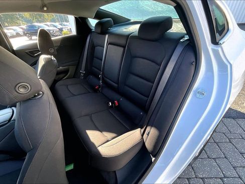 Used 2024 Chevrolet Malibu LT image 21