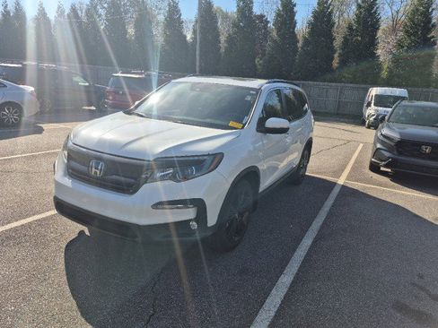 Certified 2022 Honda Pilot Special Edition image 3