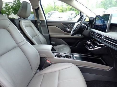 Used 2024 Lincoln Corsair AWD w/ Equipment Group 101A image 9