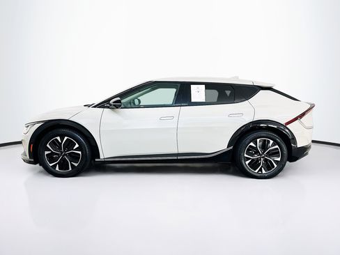 Used 2024 Kia EV6 Wind w/ Wind Technology Package AWD/4WD image 4