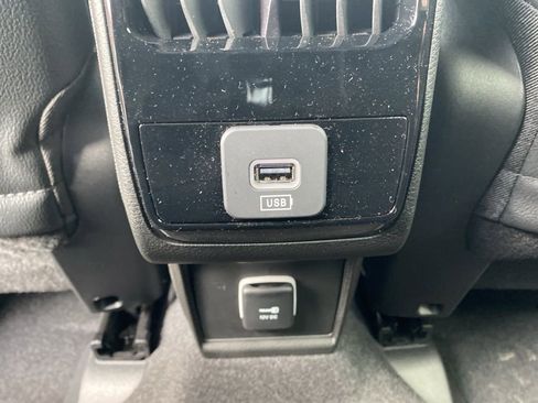 New 2026 Jeep Compass Latitude AWD/4WD image 18