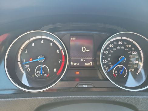Used 2016 Volkswagen Golf R 4-Door AWD/4WD image 21