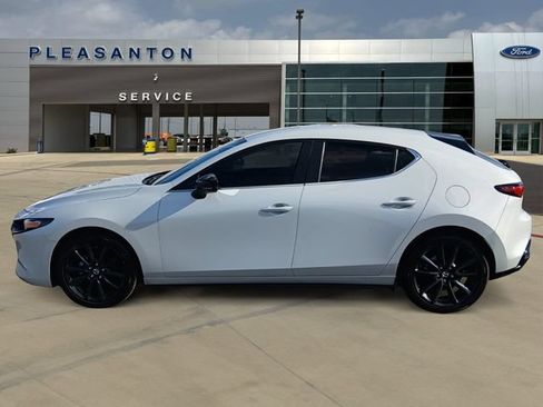 Used 2024 MAZDA MAZDA3 s FWD image 2