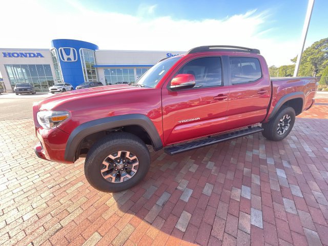 Used 2022 Toyota Tacoma TRD Off-Road w/ Technology Package AWD/4WD image 29